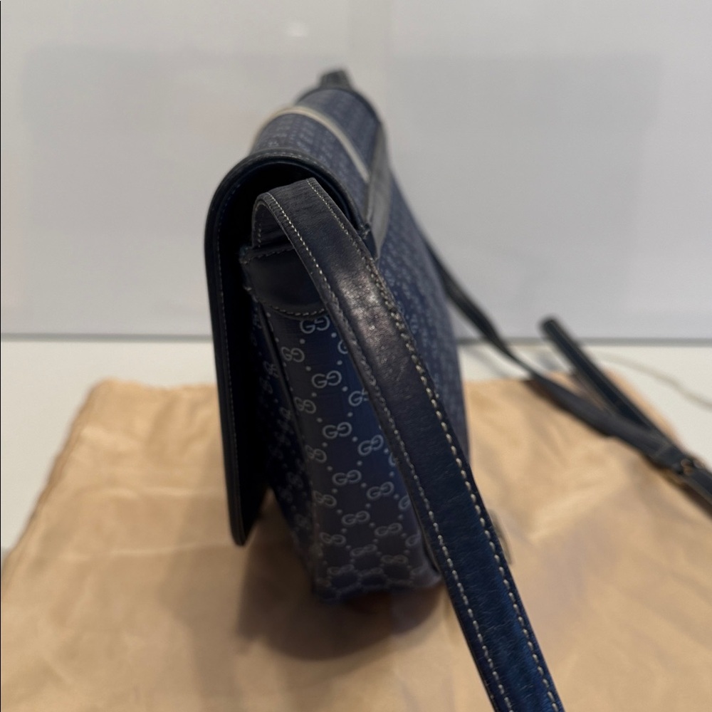 Vintage Gucci Navy Blue Crossbody Bag - Picture 5 of 12